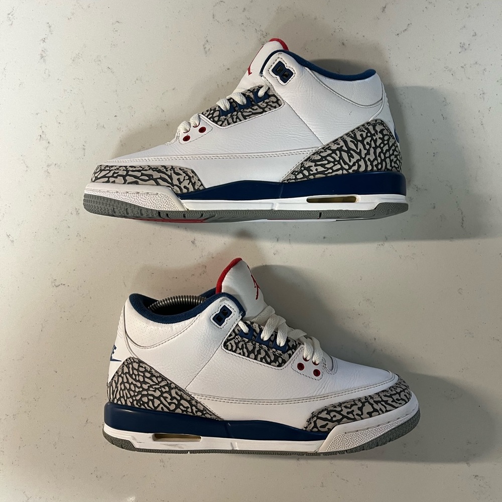 Jordan 3 true blue